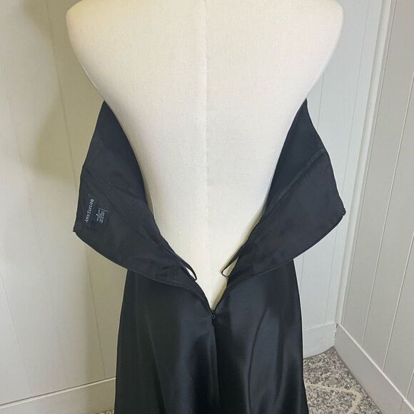 Ann Taylor Womens 6 Satin Evening Maxi Dress Black Halter Neck Open Back Zips - Picture 9 of 15